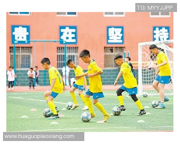 伊犁足球球星逐梦绿茵场书写草原少年拼搏与荣耀传奇 伊犁足球球星逐梦绿茵场书写草原少年拼搏与荣耀传奇